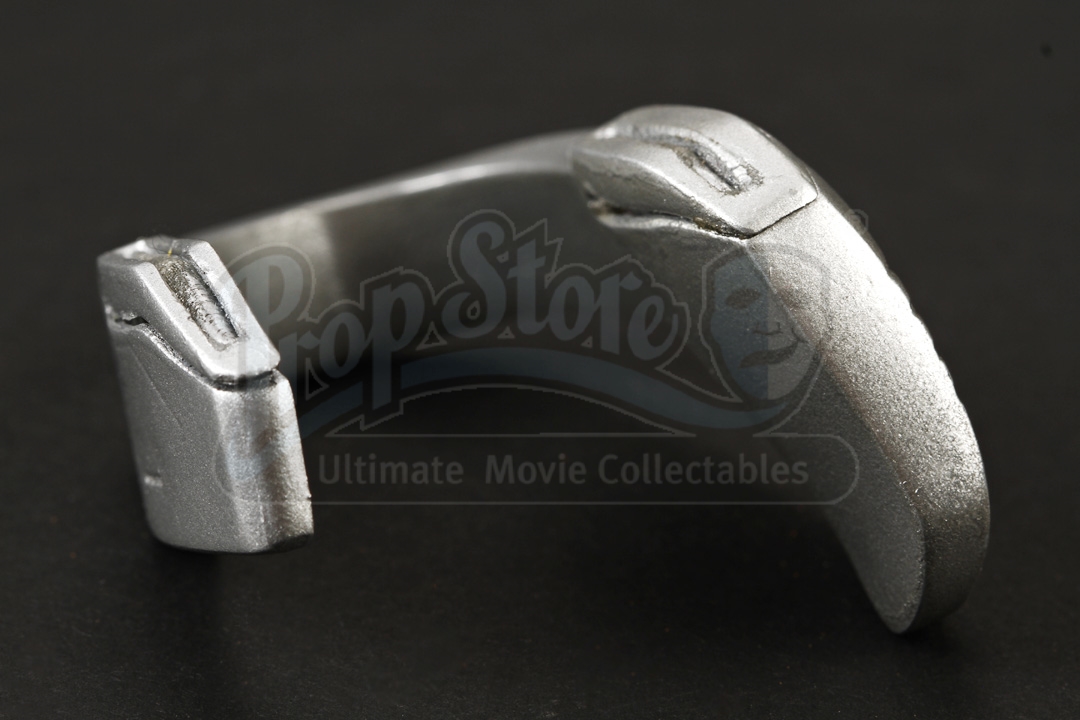 ENDER'S GAME Colonel Graff's (Harrison Ford) Battle Room Hook