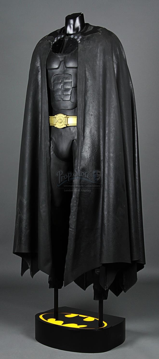 Batmans Batsuit From Tim Burtons Action Sequel Batman Returnsthis Style Of Batsuit Was Worn 8263