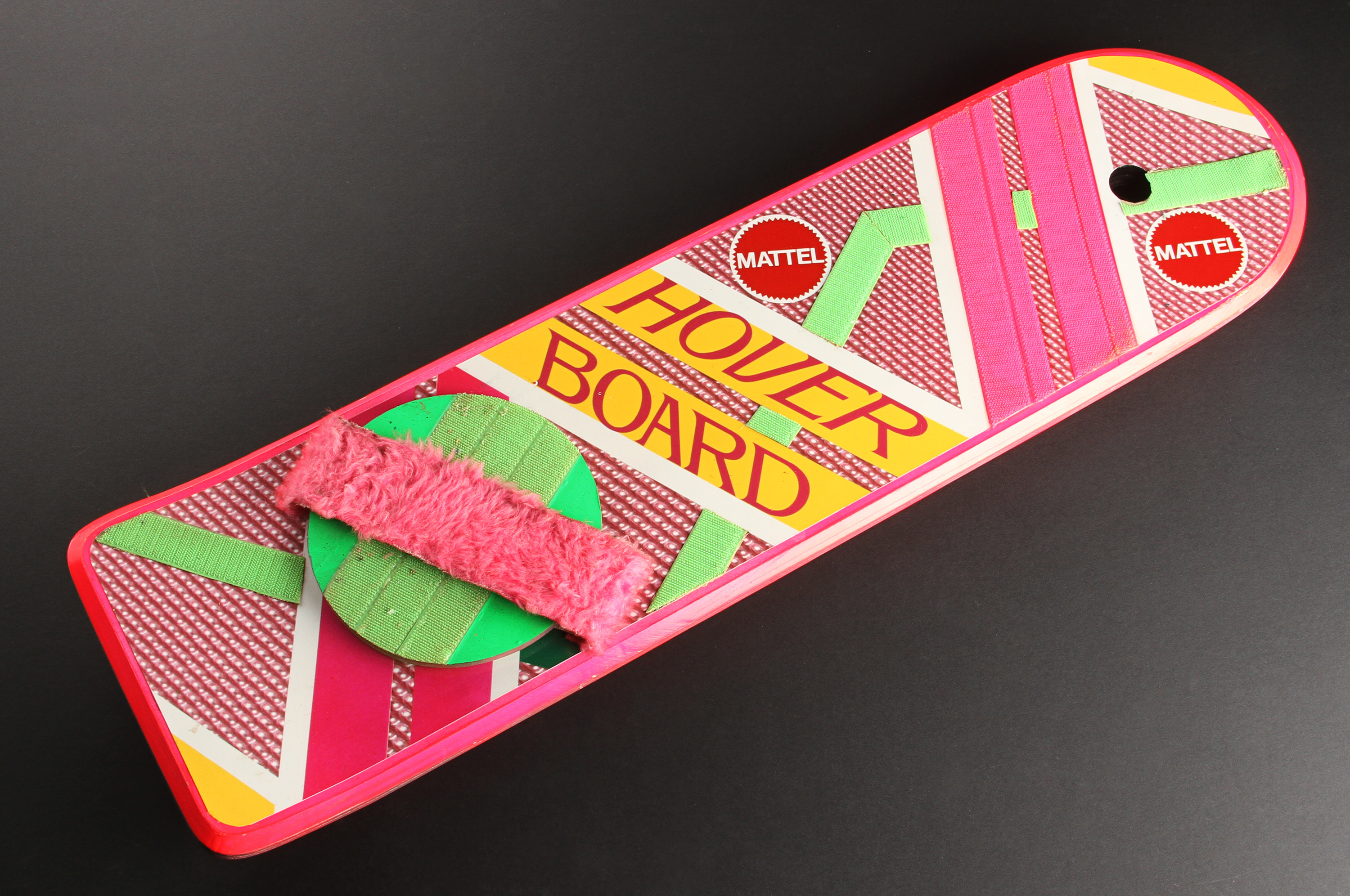 the-prop-store-collection-presents-marty-mcfly-s-hoverboard-prop