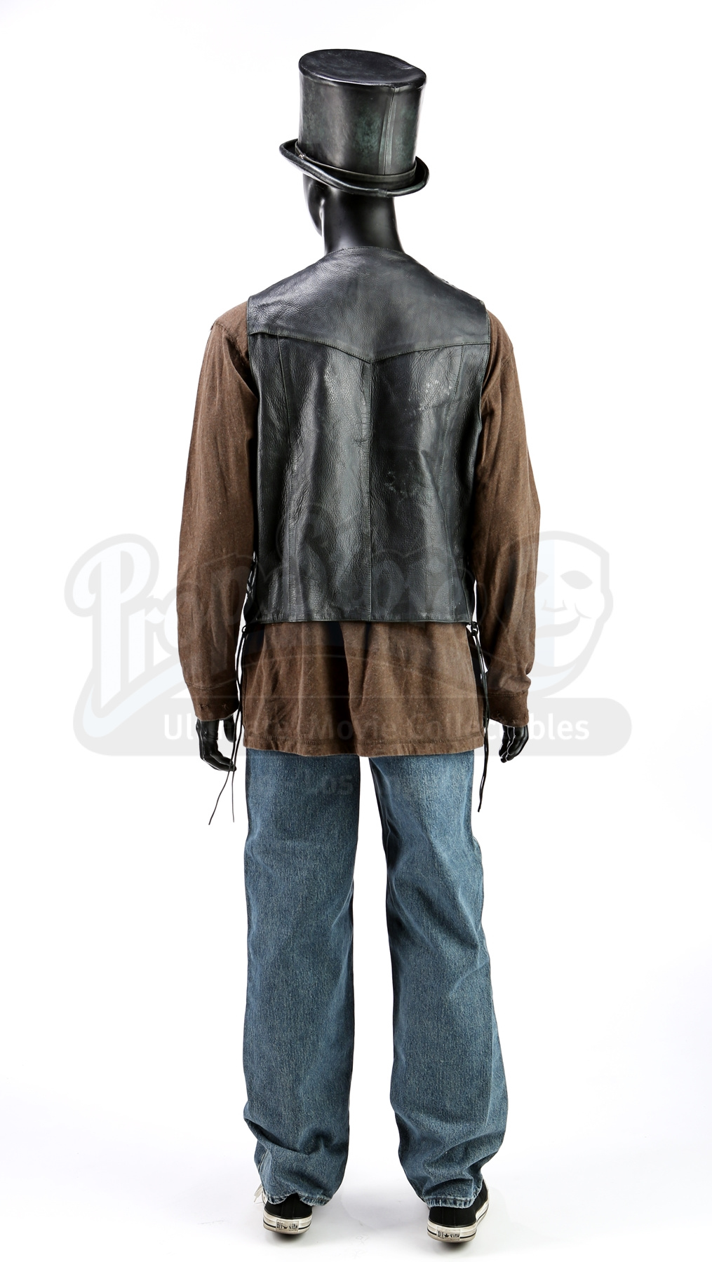 S6E11 - Modern Espionage: Alex Star-Burns Osbourne's (as portrayed by  Dino Stamatopoulos) Paintball Costume - Current price: $600