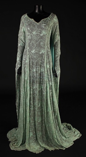 Ilona (Jessica De Gouw) Pale Green Gown