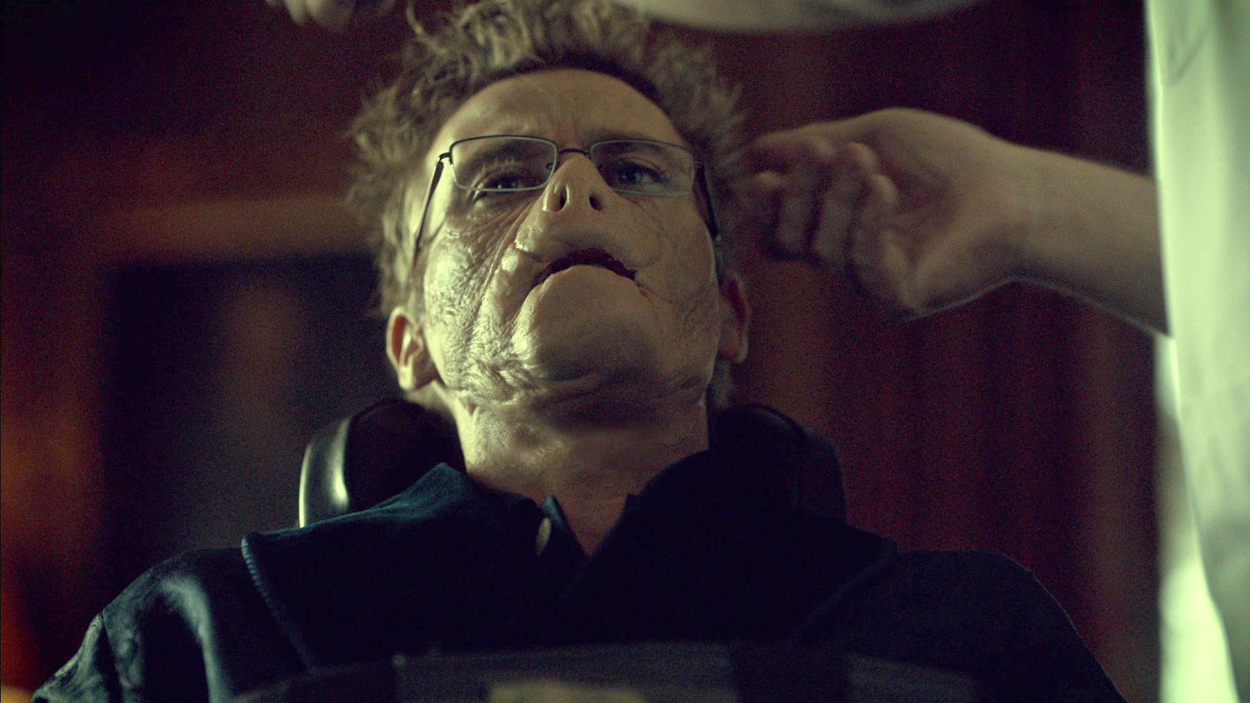 SEASON 3 EPISODE 4 "APERITIVO"Mason Verger’s (Joe Anderson) Pajamas