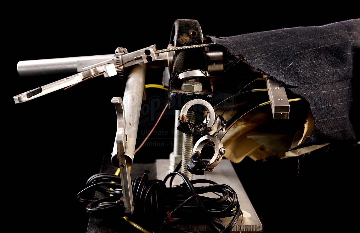 BIG TROUBLE IN LITTLE CHINA (1996) Lo Pan's (James Hong) SFX Arm