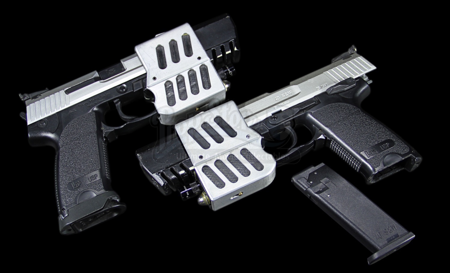 BLADE II (2002) Blade's (Wesley Snipes) Pistols Current price £3000