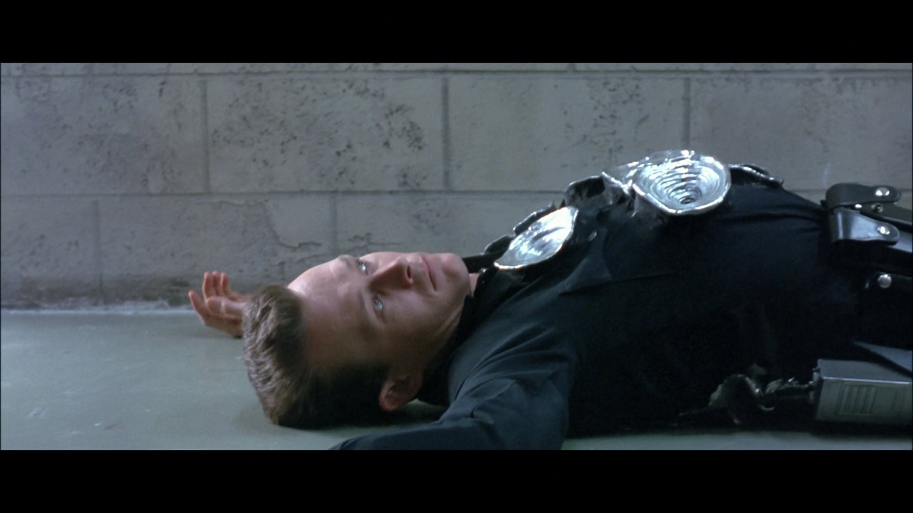 Терминатор 2 т 800 против т 1000. Т800 против т1000 генезис. Убитый терминатор. Т800 против т1000 генезис. Терминатор генезис т 800 против т 800.