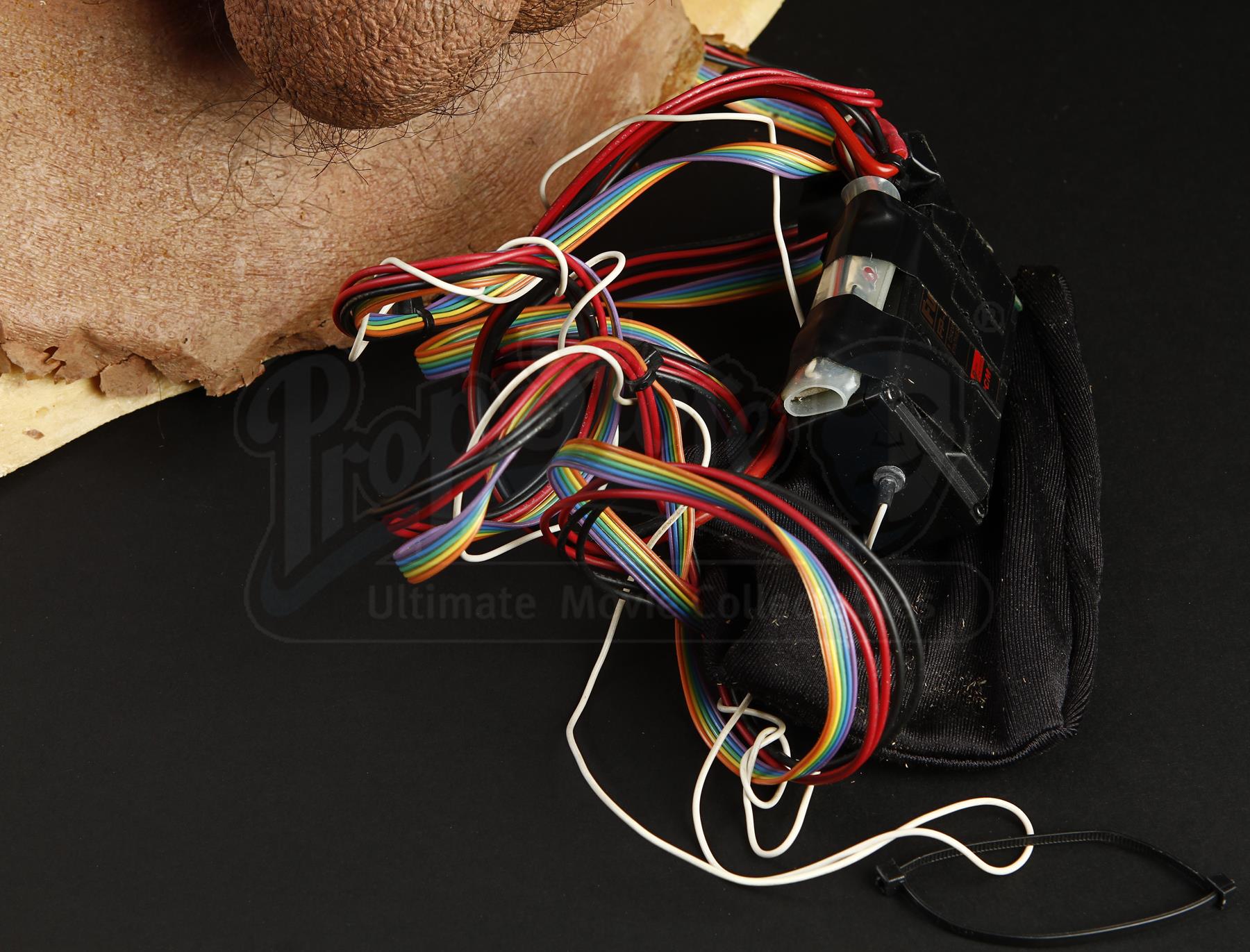 MEN IN BLACK II (2002) Ballchinian (Michael Dahlen) Mechanical Facial