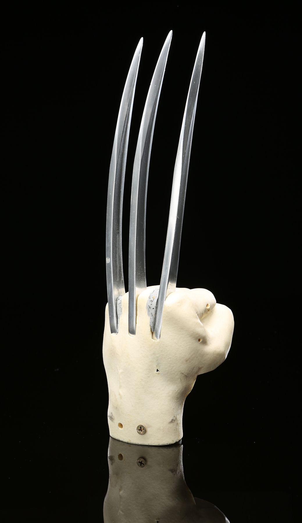 wolverine hand toy