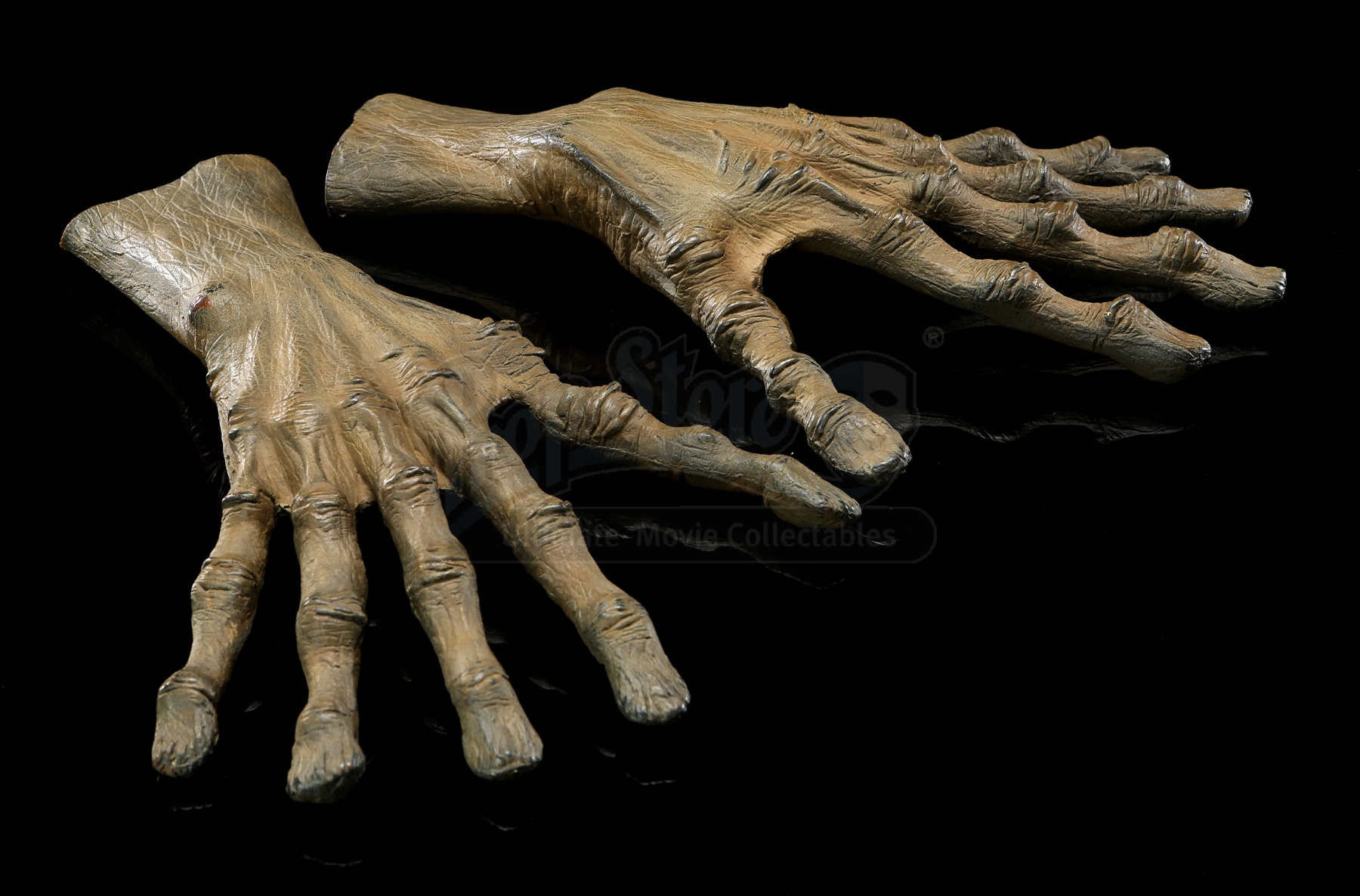 STAR WARS: EPISODE IV - A NEW HOPE - Duros Hands - Current price: $8000