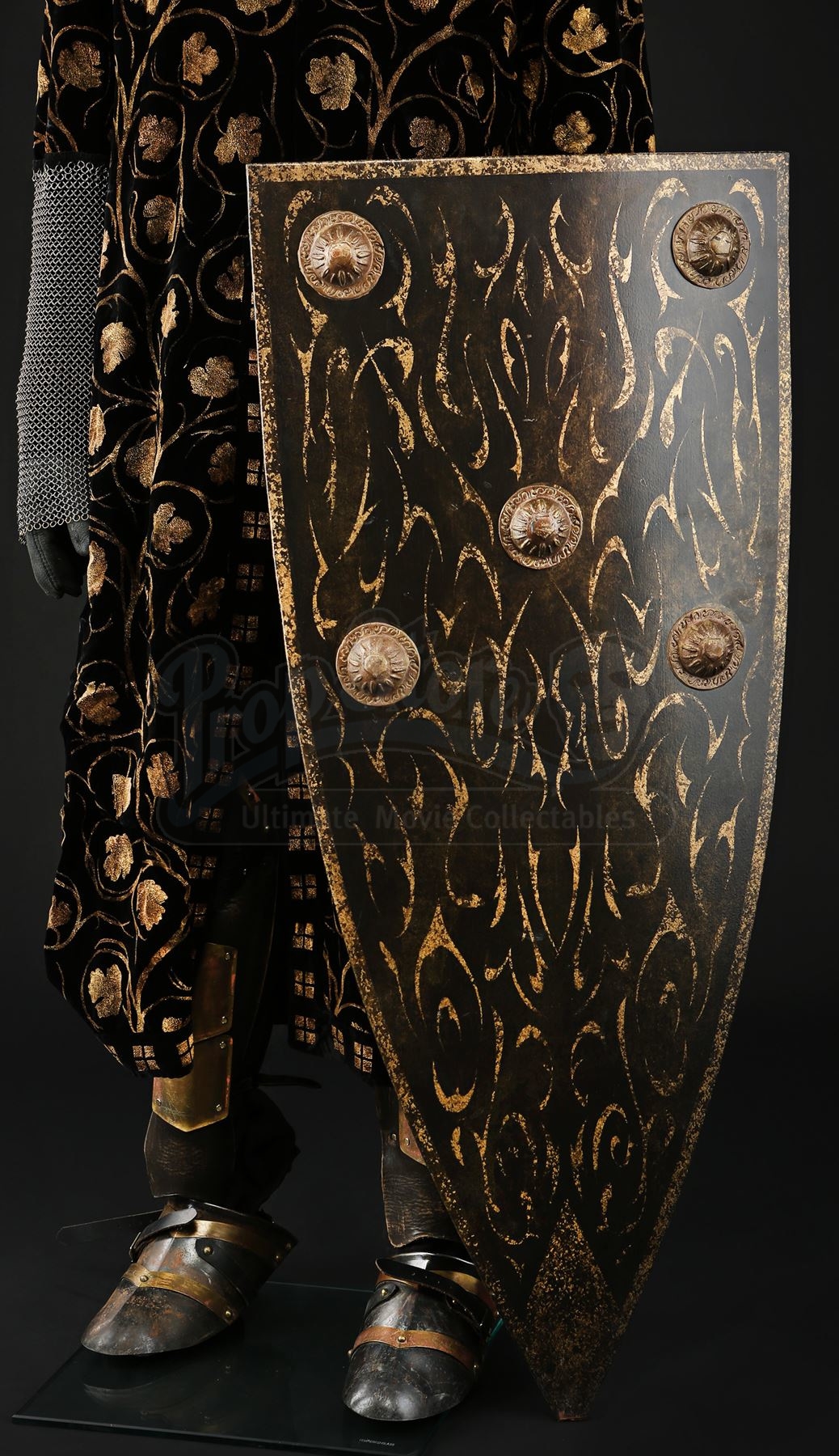 Royal Guard Costume and Shield Current price 450