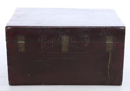 Edward Chest THE TWILIGHT SAGA: ECLIPSE (2010) - Edward Cullen's Leather Chest