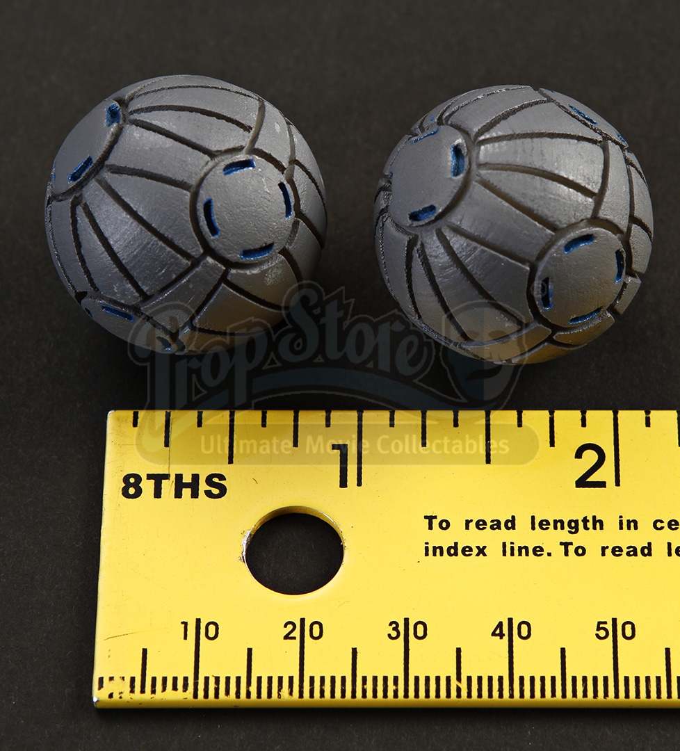 ENDER'S GAME - Petra Arkanian’s (Hailee Steinfeld) Target Ball Pair 04 ...