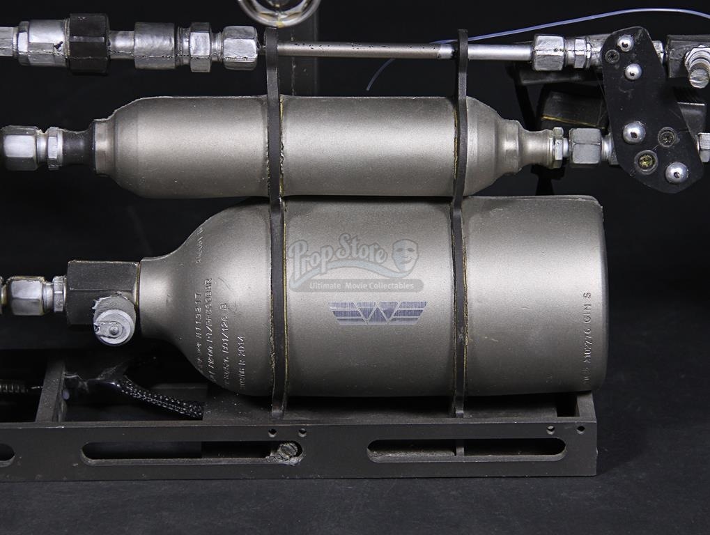 Promethus Throwing Machine Well-used on the production, some of the paintfinish is distressed from ...