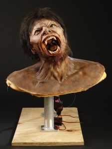 42319_The_Wolfman_Mechanical_Wolfman_Transformation_Bust_1
