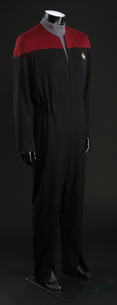 54824_Star_Trek_Voyager_Lt._Paris_Starfleet_Uniform_2